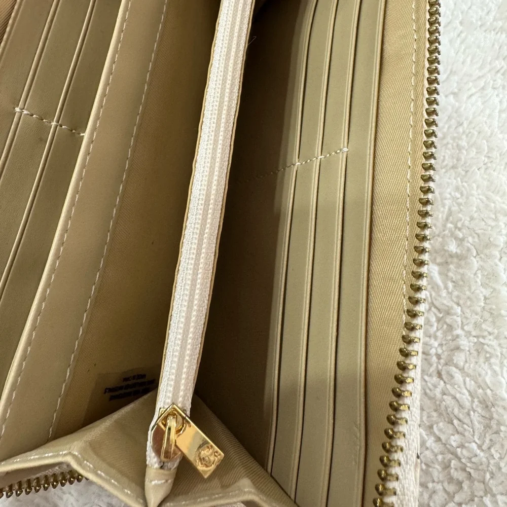C Wonder Snakeskin Wallet - Picture 9 of 13